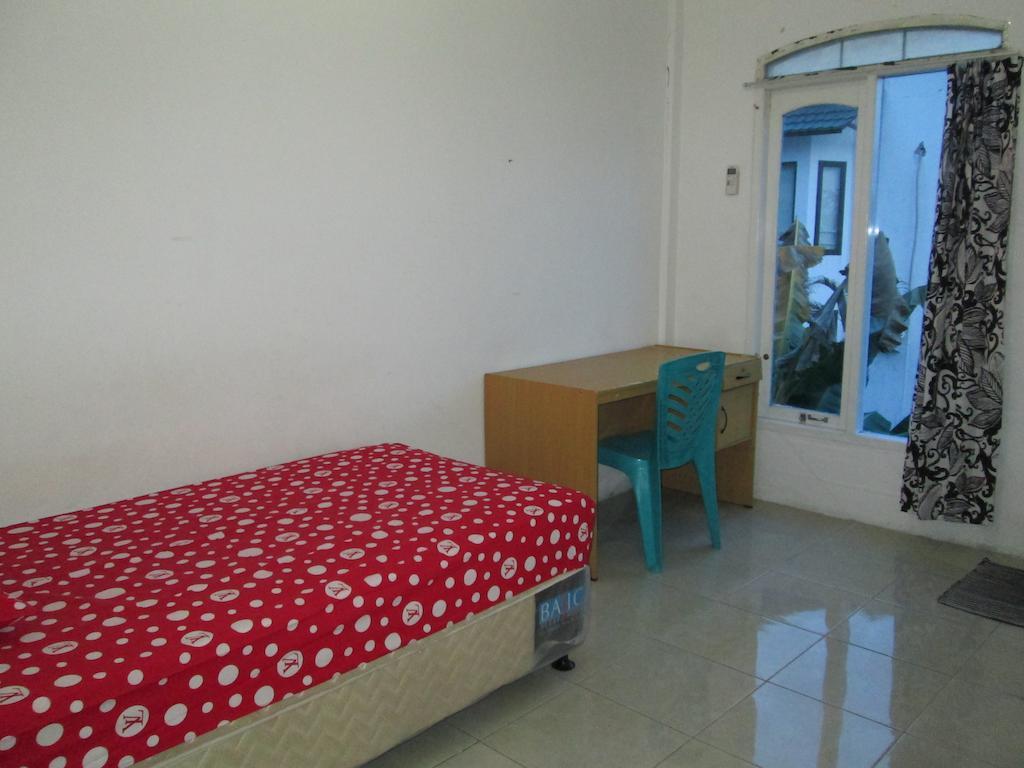 Sentosa 76 Guest House Balikpapan  Chambre photo